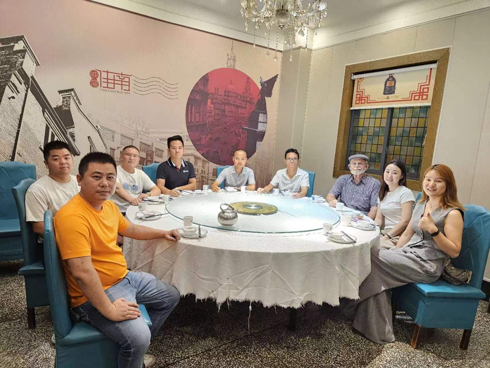 中美商貿新篇章：漢良快拼箱叩響美國市場大門